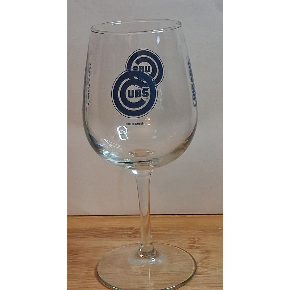 Chicago Cubs MLB Etched Wine Glass by Boelter/MLBP Pre-Owned Excellent